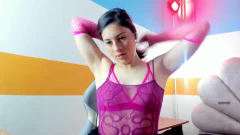 Snapshot of moon_winy chatting on September 2025 11:47:02 AM Winy online show from September 2025 11:47:02 AM