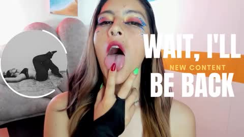 Snapshot of moon_winy chatting on October 2025 11:06:02 AM Winy online show from October 2025 11:06:02 AM