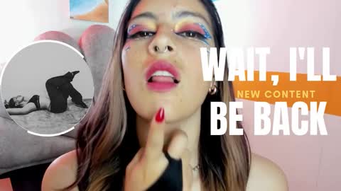 Snapshot of moon_winy chatting on November 2025 12:07:01 PM Winy online show from November 2025 12:07:01 PM