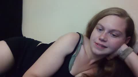 Snapshot of moongoddess16 chatting on June 2026 03:29:02 AM Anastasia online show from June 2026 03:29:02 AM
