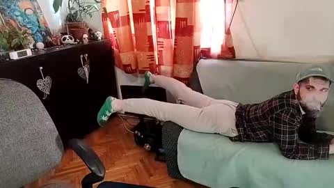 Snapshot of moonhold chatting on November 2025 10:03:01 AM moonhold online show from November 2025 10:03:01 AM