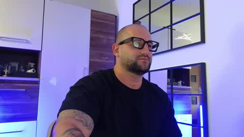 Twitterjoe dominik     online show from September 2025 01:58:02 PM