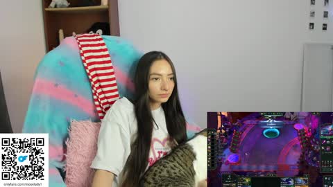 MOON  online show from December 2024 11:34:02 PM