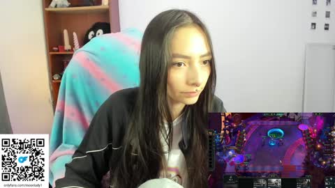 MOON  online show from December 2024 02:39:01 AM