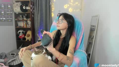 MOON  online show from April 2026 03:26:01 AM