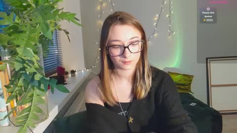 Snapshot of moonlight__lovers chatting on December 2024 02:28:02 PM Dana online show from December 2024 02:28:02 PM