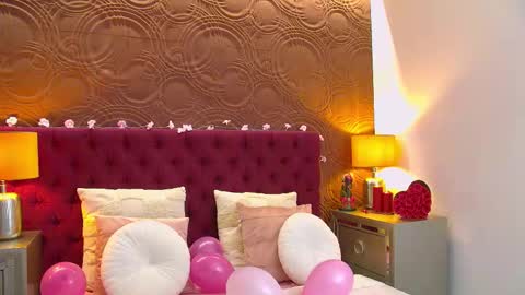 moonligt_iris online show from February 2026 05:26:01 AM