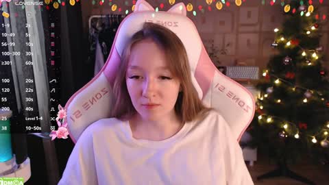 Snapshot of moonlish_siren chatting on December 2024 08:55:01 AM Katrin online show from December 2024 08:55:01 AM