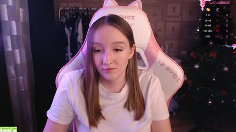 Snapshot of moonlish_siren chatting on January 2025 09:57:01 PM Katrin online show from January 2025 09:57:01 PM