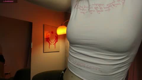 Snapshot of moonlitasuna chatting on November 2025 01:45:01 PM Asuna online show from November 2025 01:45:01 PM