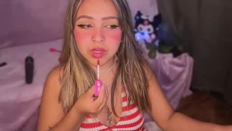 Snapshot of moonxxvelvet chatting on February 2026 07:35:01 PM moonxxvelvet online show from February 2026 07:35:01 PM