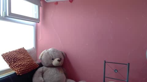 Mora Haze 3 online show from February 2025 06:15:02 PM