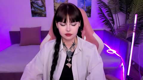 Morana online show from October 2025 08:45:02 AM