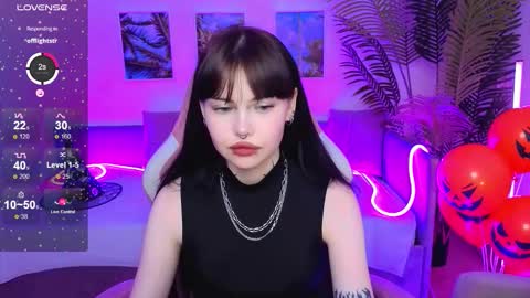 Morana online show from October 2025 02:15:01 AM