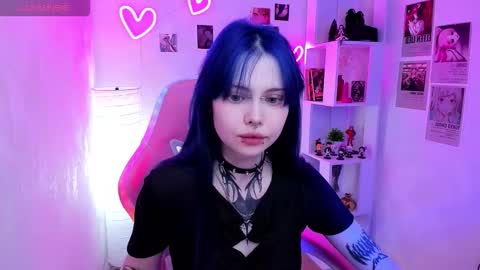 Morana online show from December 2025 02:09:02 AM