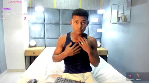 Mmorenito online show from October 2025 07:10:02 PM