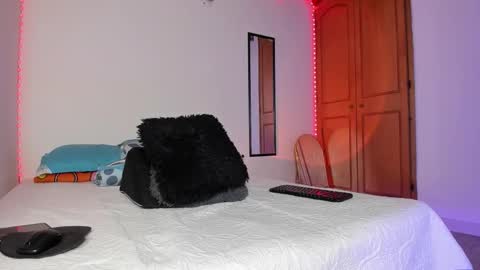 morenosiam online show from November 2025 10:52:02 PM