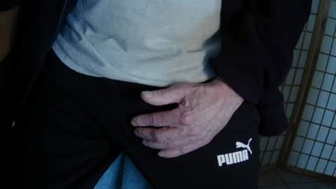 Snapshot of moreorless5 chatting on February 2025 01:33:02 PM moreorless5 online show from February 2025 01:33:02 PM