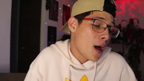 Snapshot of morgan_hiller chatting on January 2025 12:46:02 AM online show from January 2025 12:46:02 AM