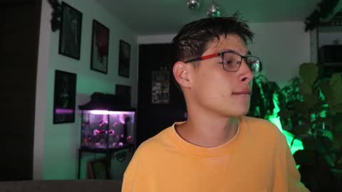 Snapshot of morgan_hiller chatting on February 2025 01:04:01 AM online show from February 2025 01:04:01 AM