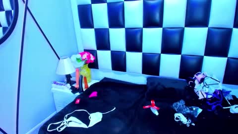 morganasmit_ online show from February 2026 06:39:02 PM