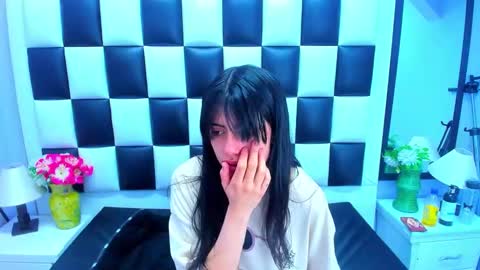 morganasmit_ online show from April 2026 04:27:01 PM