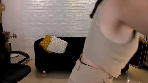 Snapshot of morganhicks chatting on November 2025 05:15:01 PM Morgan Hicks online show from November 2025 05:15:01 PM