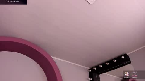 Snapshot of morganlake_ chatting on December 2025 01:35:02 AM Morgan online show from December 2025 01:35:02 AM