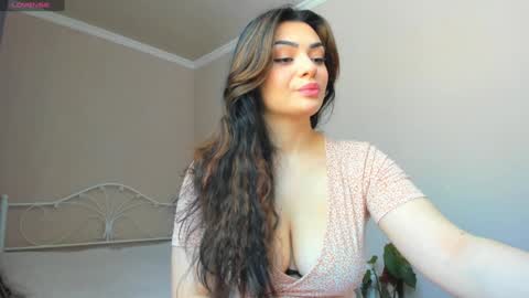 Snapshot of moroccan_diamond_ chatting on February 2025 08:50:01 AM Medina online show from February 2025 08:50:01 AM