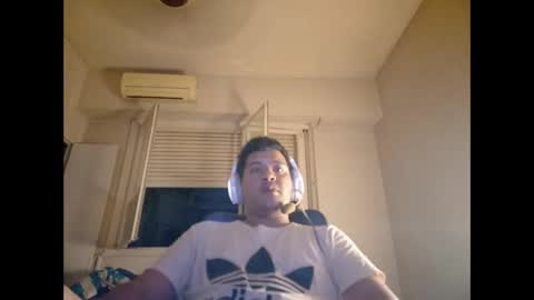 Snapshot of morocho777 chatting on February 2025 04:09:02 AM Bruno online show from February 2025 04:09:02 AM