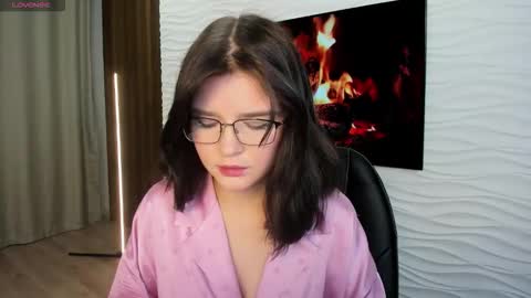 Snapshot of morygirl chatting on September 2025 01:46:01 PM mori online show from September 2025 01:46:01 PM