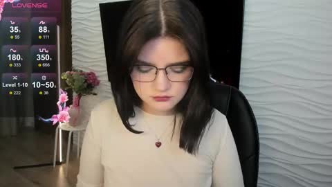 Snapshot of morygirl chatting on September 2025 01:02:02 PM mori online show from September 2025 01:02:02 PM