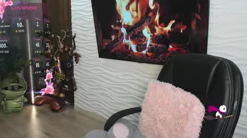 Snapshot of morygirl chatting on October 2025 02:31:01 PM mori online show from October 2025 02:31:01 PM