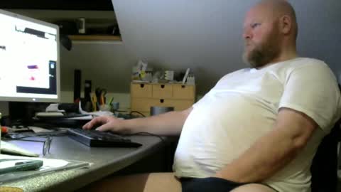 Snapshot of mossler chatting on December 2024 05:05:01 PM Martin online show from December 2024 05:05:01 PM