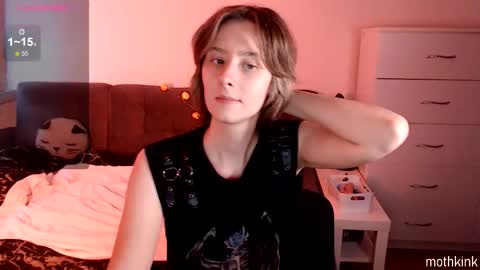 mothkink Moth  -  online show from October 2025 02:54:01 PM