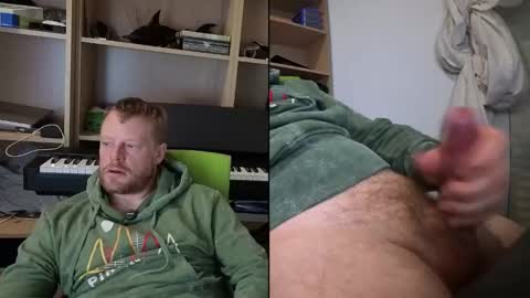 JuicySandwich online show from March 2026 09:27:01 AM