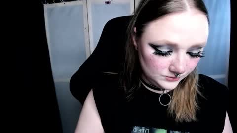 Snapshot of motorkate chatting on November 2025 10:18:02 PM motorkate online show from November 2025 10:18:02 PM