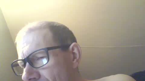 Snapshot of moviem1978 chatting on January 2025 06:32:02 PM Frederik online show from January 2025 06:32:02 PM