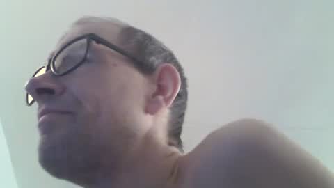 Snapshot of moviem1978 chatting on February 2025 02:04:01 PM Frederik online show from February 2025 02:04:01 PM