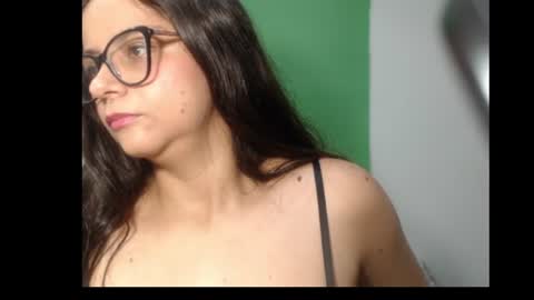 Snapshot of mp585040 chatting on June 2026 06:27:02 AM mp585040 online show from June 2026 06:27:02 AM