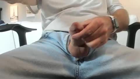 Daddy online show from October 2025 06:21:01 PM