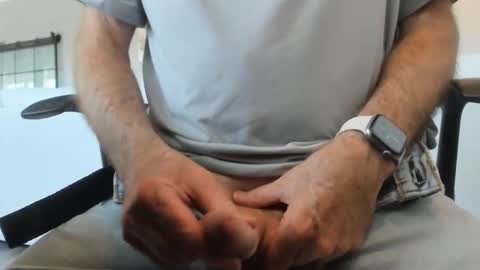 Daddy online show from April 2026 07:01:01 PM