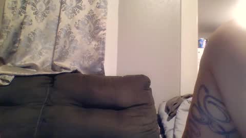 Mr8 online show from October 2025 11:33:01 PM