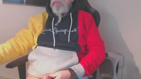 mr_boombastic2021 online show from January 2025 10:16:02 AM