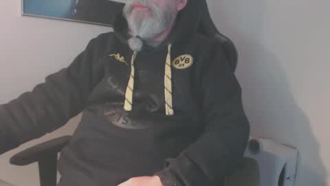 mr_boombastic2021 online show from January 2025 11:23:02 AM