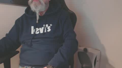 mr_boombastic2021 online show from January 2025 11:23:02 AM