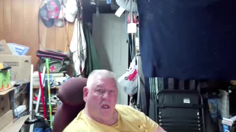 Snapshot of mr_canoe_licker_69 chatting on December 2024 03:00:01 PM mr_canoe_licker_69 online show from December 2024 03:00:01 PM