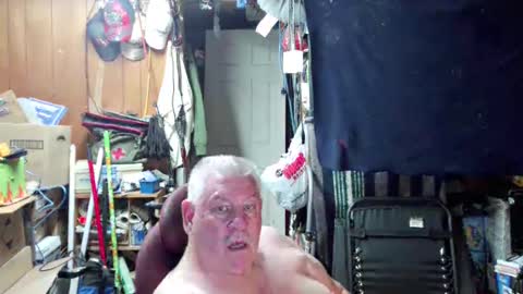 Snapshot of mr_canoe_licker_69 chatting on December 2024 09:43:02 PM mr_canoe_licker_69 online show from December 2024 09:43:02 PM