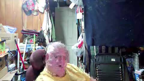 Snapshot of mr_canoe_licker_69 chatting on December 2024 02:05:02 PM mr_canoe_licker_69 online show from December 2024 02:05:02 PM