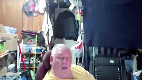 Snapshot of mr_canoe_licker_69 chatting on December 2024 08:25:02 PM mr_canoe_licker_69 online show from December 2024 08:25:02 PM